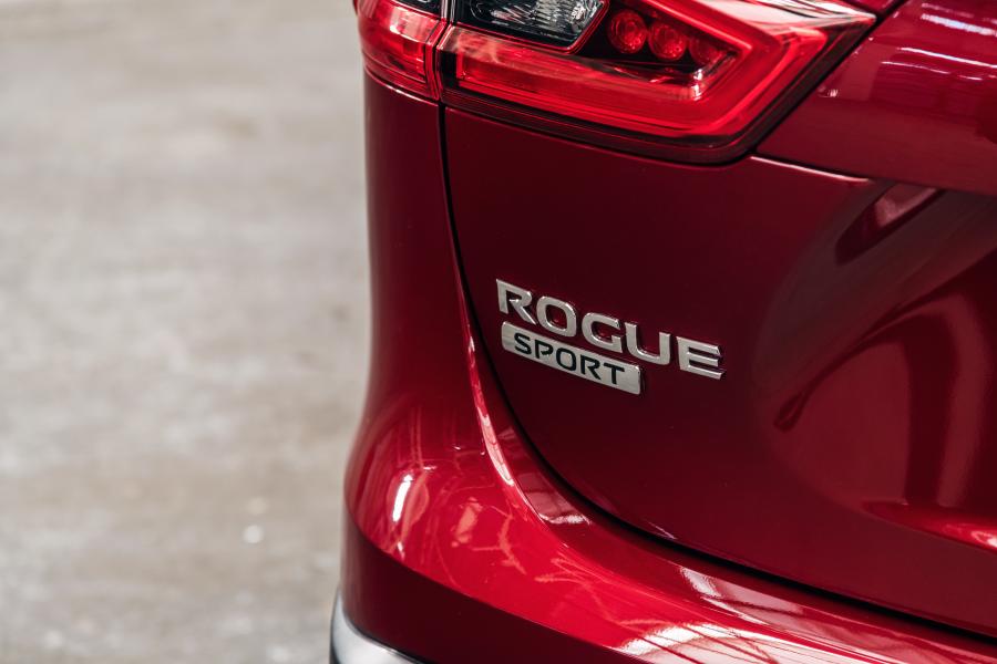 Детали экстерьера Nissan Rogue Sport 2019 года  (фото 7 из 40)